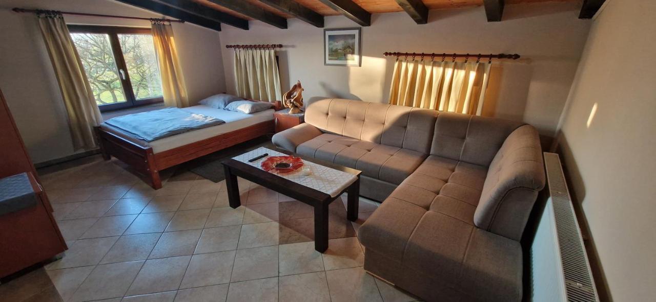 Guest House Blazevic Gornja Gracenica エクステリア 写真